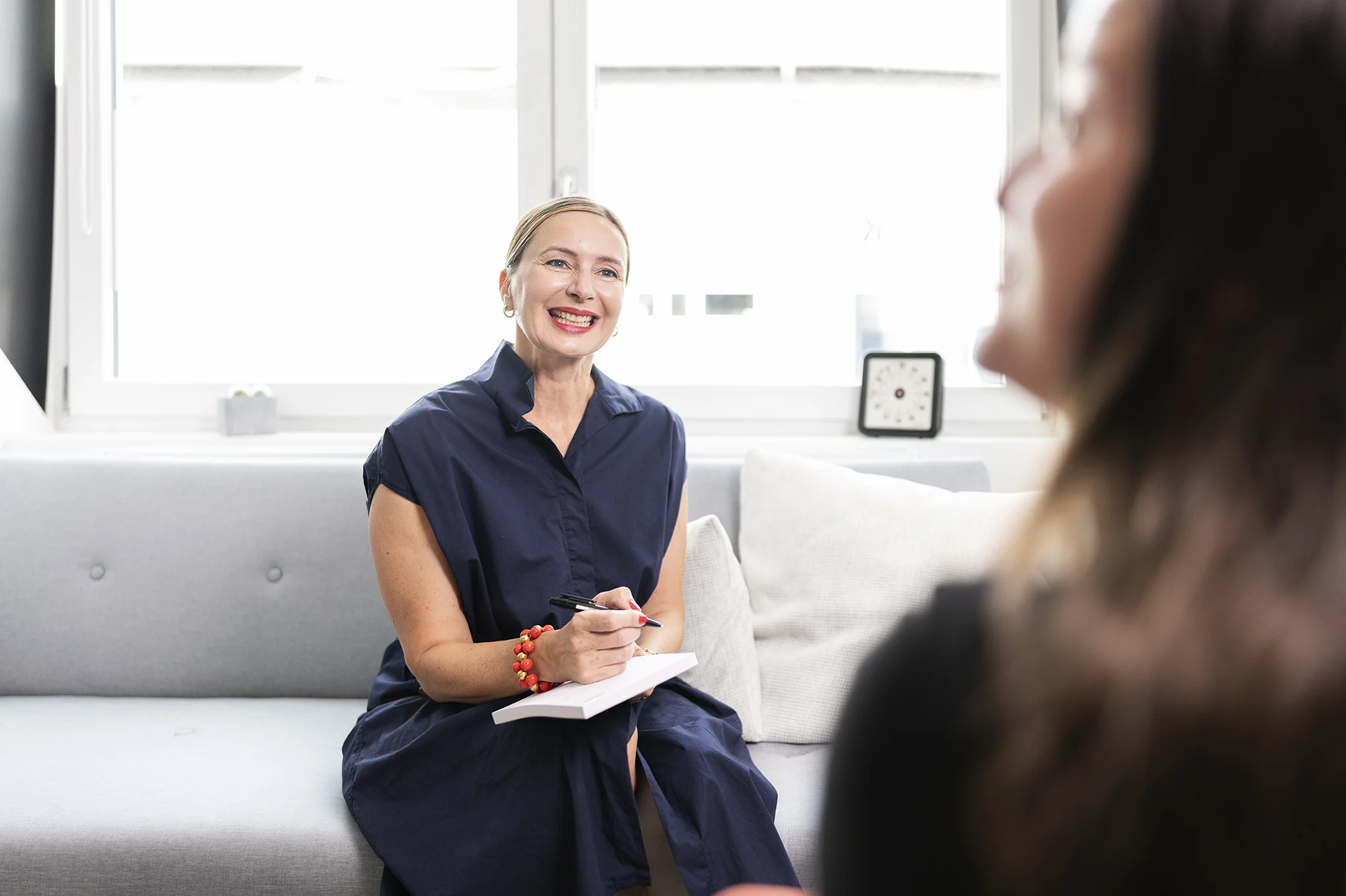 Situationsfotografie eines Interviews